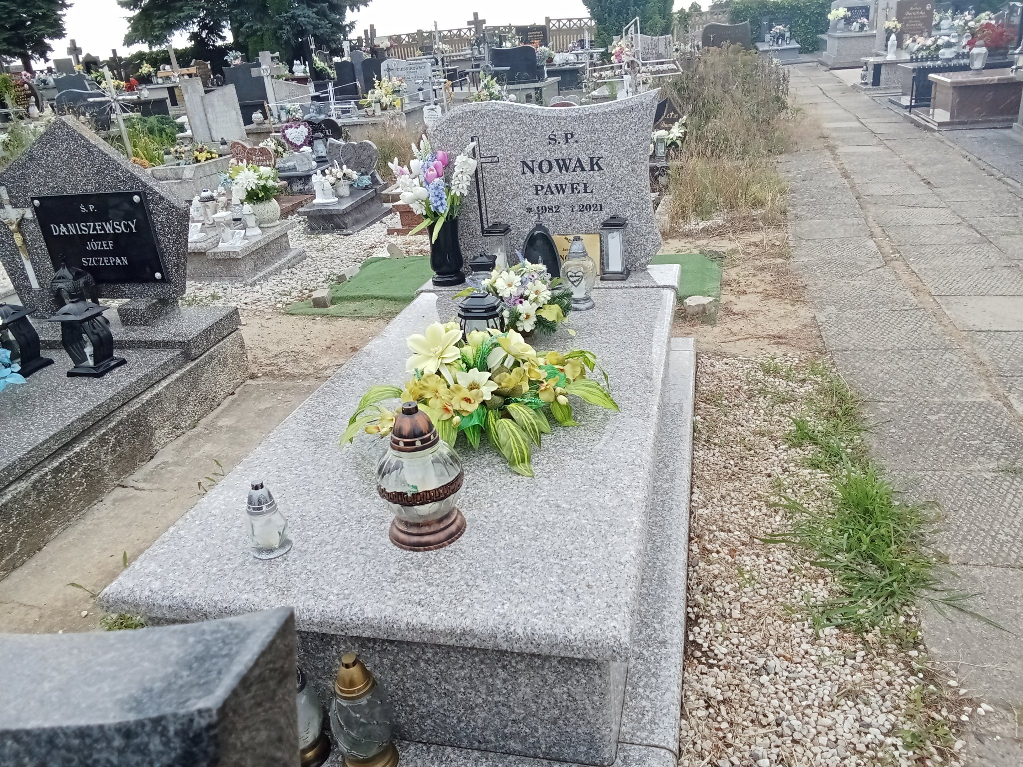Grób Janusz Nowak